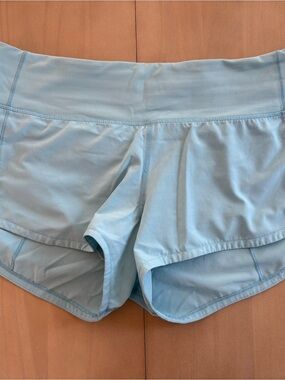 Lululemon Speed Up Short 2.5"
inseam size 4